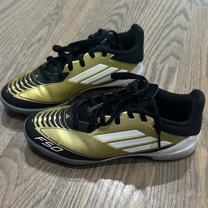MESSI Adidas Kids F50 Gold and Black Indoor Turf Cleats (youth size 3 1/2)